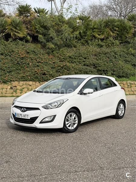 Blanco Usado 2013 Hyundai i30 Berlina | 7000 € (Buen precio) - Imagen 1/4