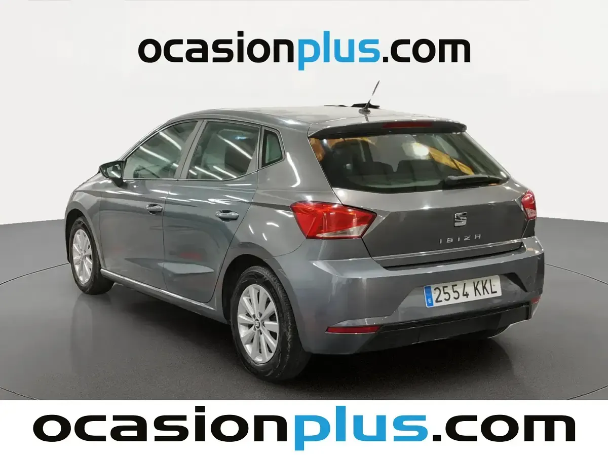 Usado Seat Ibiza Style 75 HP (55 kW) 2018 Cinzento Citadino