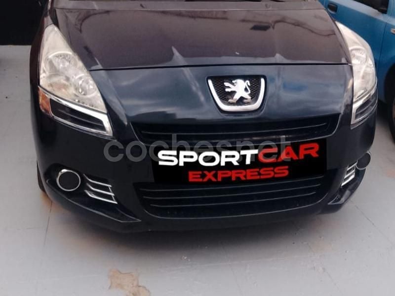 Azul Usado 2011 Peugeot 5008 Active Monovolumen | 7000 € - Imagen 1/4