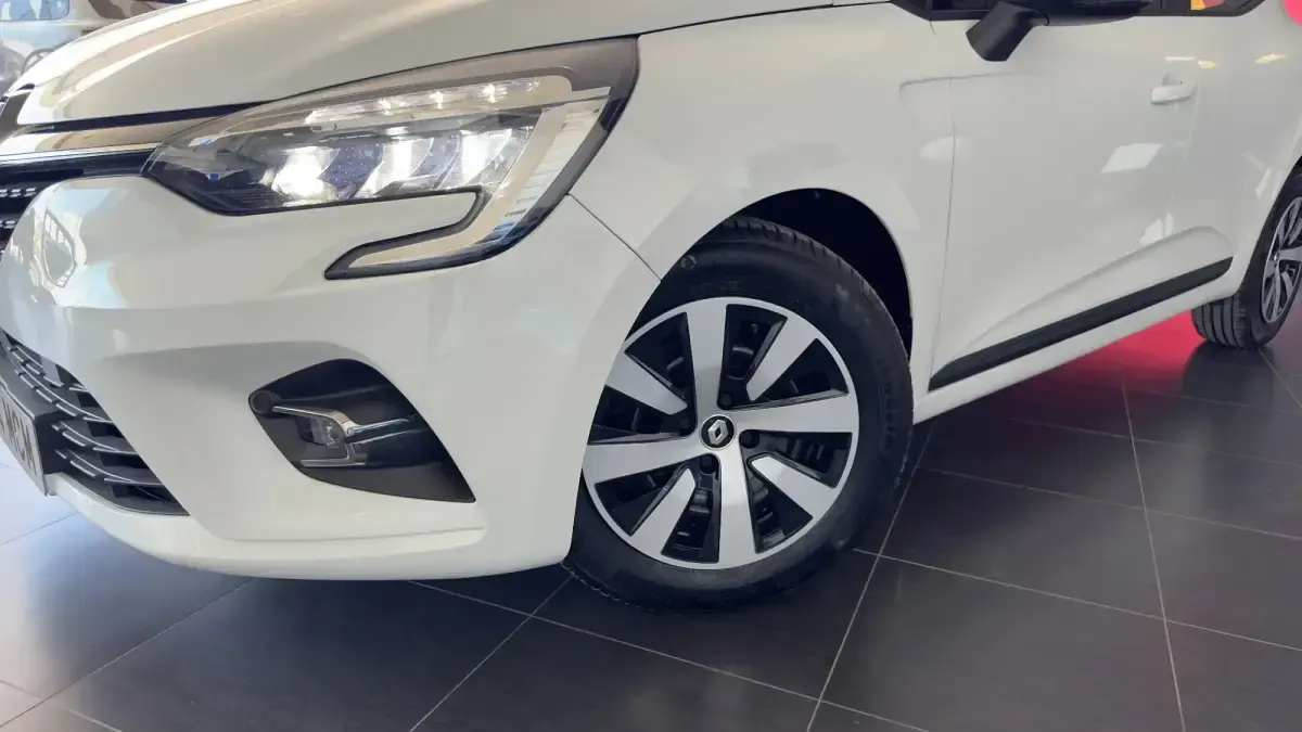 Usado Renault Clio Equilibre 100 CV (73 kW) 2022 Blanco Utilitario