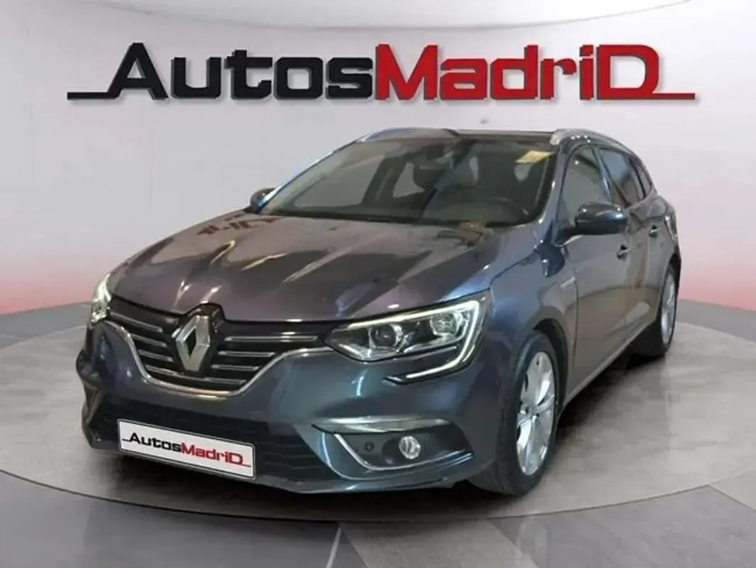 Usado Renault Mégane GrandTour Zen 140 CV (102 kW) 2019 Gris Familiar