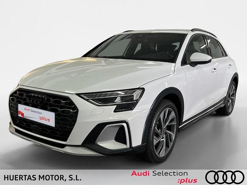 Blanco Usado 2025 Audi A3 Ambiente Berlina | 37.500 € (Buen precio) - Imagen 1/4