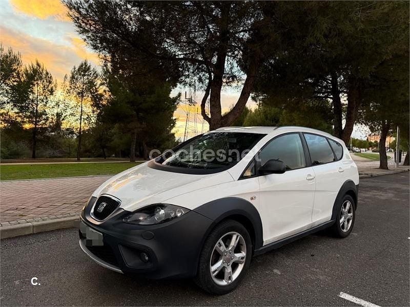 Usado Seat Altea 170 CV (125 kW) 2007 Blanco Monovolumen