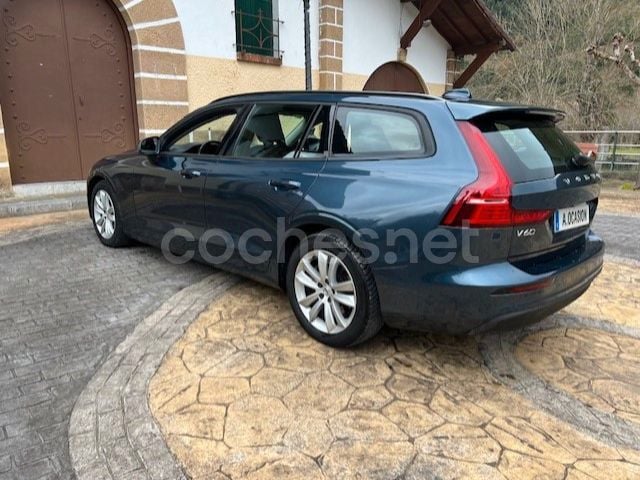 Usado Volvo V60 150 CV (110 kW) 2019 Azul Familiar