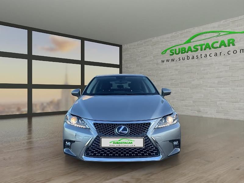 Usado Lexus CT200h Business Edition 136 CV (100 kW) 2020 Gris