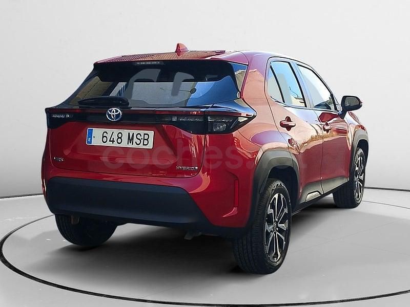 Usado Toyota Yaris Cross Active 116 CV (85 kW) 2024 Blanco SUV