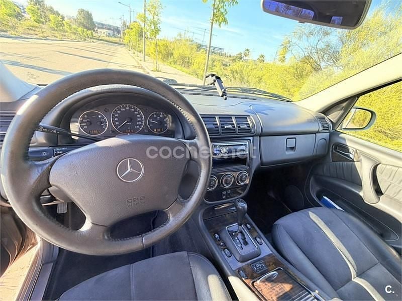 Usado Mercedes ML270 163 CV (119 kW) 2005 Beige SUV