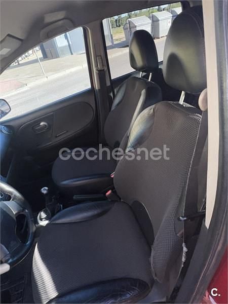 Usado Nissan Note Acenta 86 CV (63 kW) 2008 Rojo Utilitario