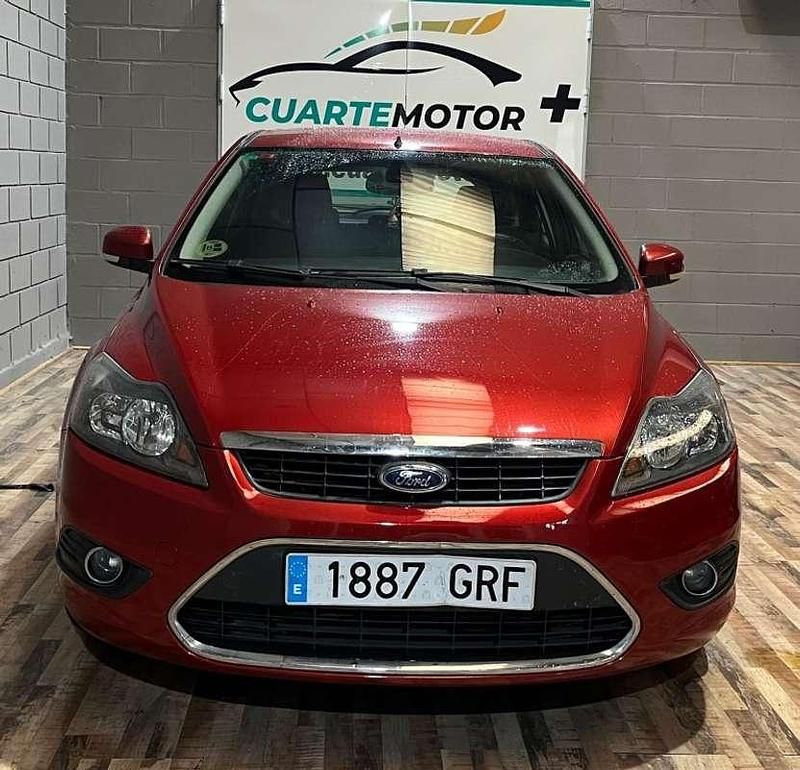 Käytetty Ford Focus Titanium 109 HP (80 kW) 2009 Oranssi Viistoperä
