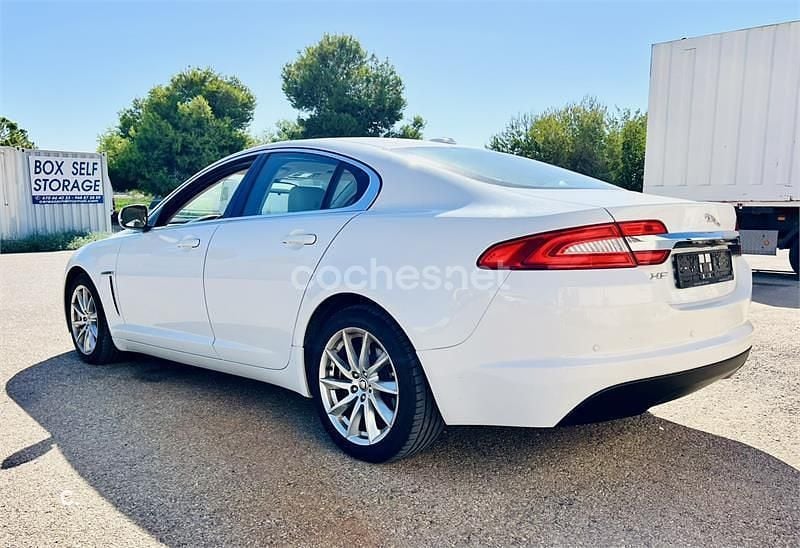 Usado Jaguar XF Luxury 190 CV (139 kW) 2012 Blanco Berlina