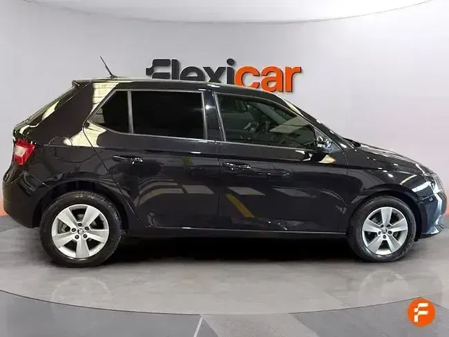 Usado Skoda Fabia Ambition 95 CV (69 kW) 2018 Negro