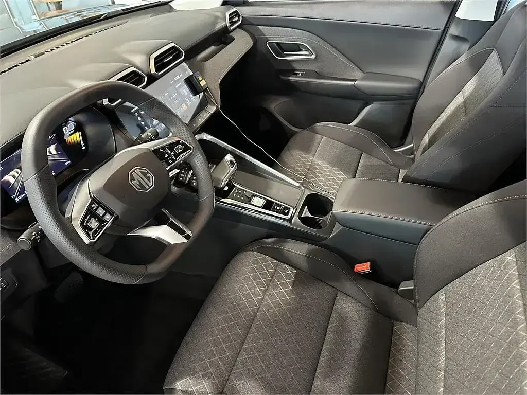 Novo MG ZS 197 HP (144 kW) 2025 Cinzento SUV