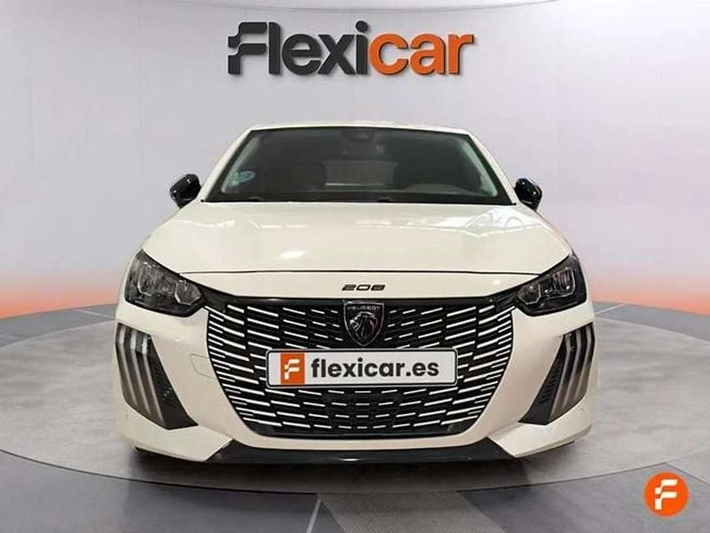 Usado Peugeot 208 Allure 102 CV (75 kW) 2024 Blanco Utilitario