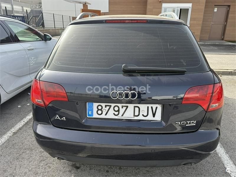 Usado Audi A4 204 CV (150 kW) 2005 Azul Familiar
