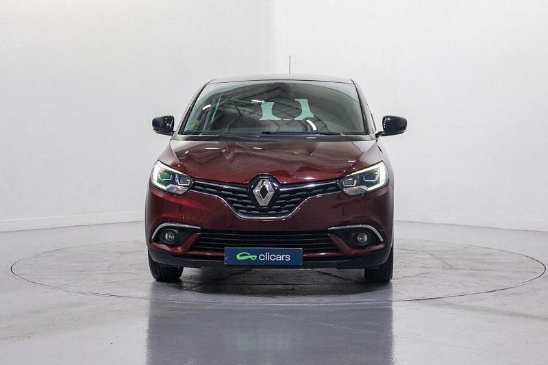 Usado Renault Scénic IV Collection 132 CV (97 kW) 2017 Rojo Monovolumen