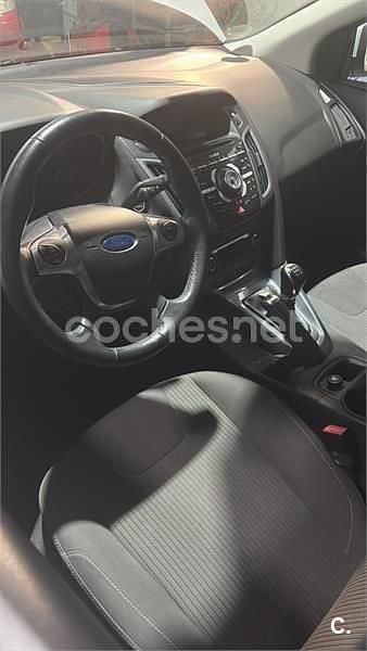 Usado Ford Focus Trend 100 CV (73 kW) 2012 Blanco Berlina