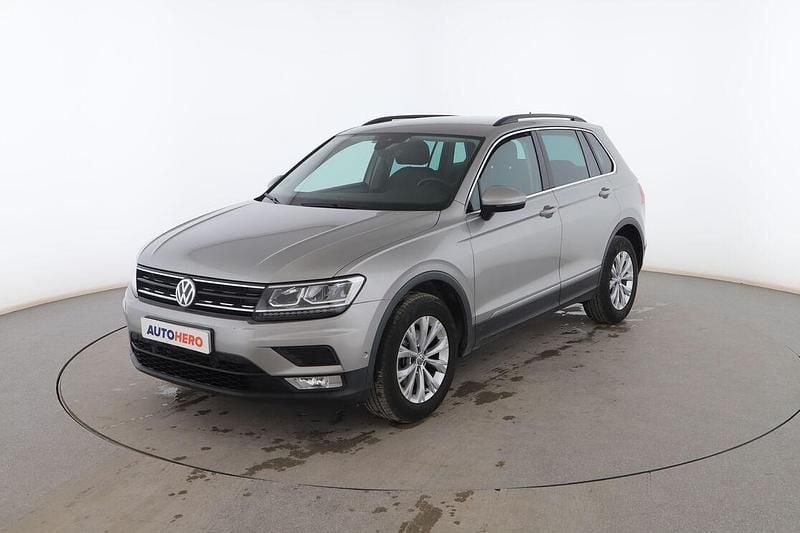 Gris Usado 2017 VW Tiguan Advance SUV | 19.099 € (Precio justo) - Imagen 1/3
