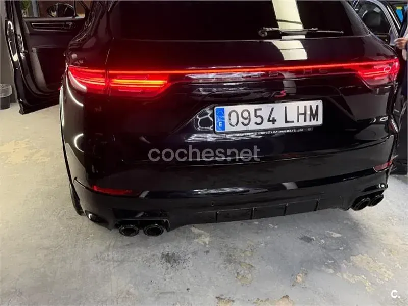 Usado Porsche Cayenne GTS 460 CV (338 kW) 2020 Negro SUV