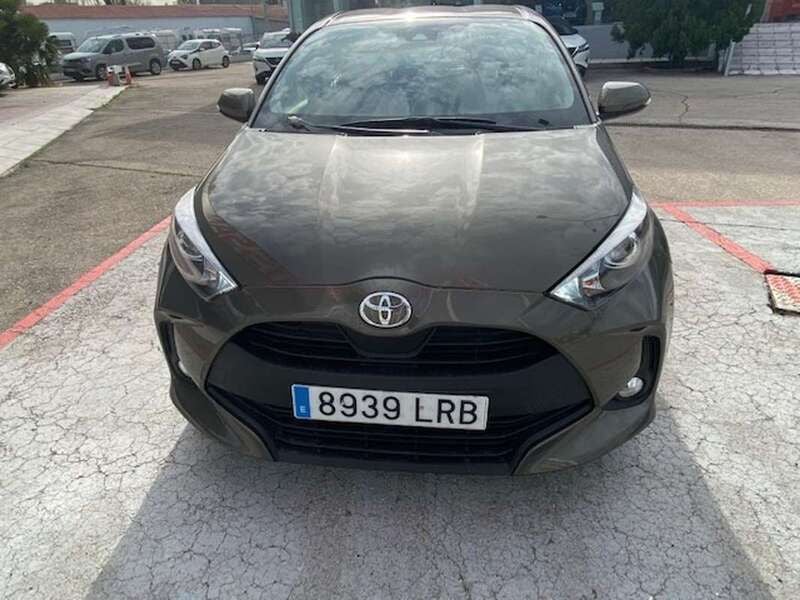 Usado Toyota Yaris Edition 125 CV (91 kW) 2021 Bronce Berlina