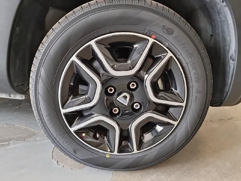 Usado Dacia Spring Comfort Plus 33 kW (45 CV) 2021 Gris Utilitario