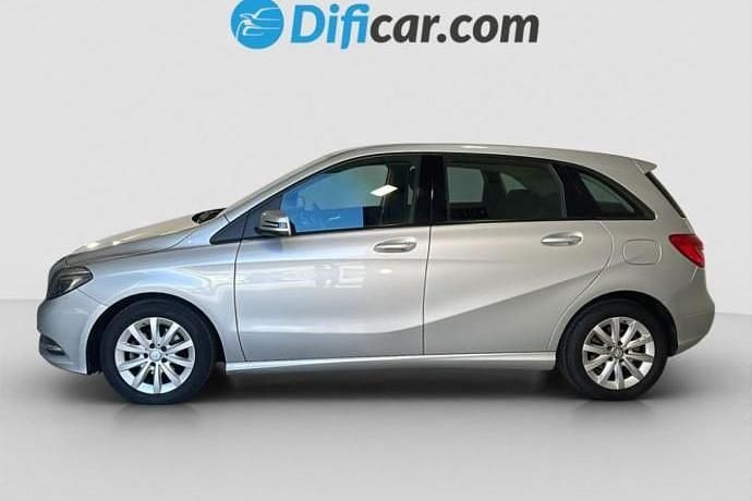 Usado Mercedes B180 110 CV (80 kW) 2014 Monovolumen