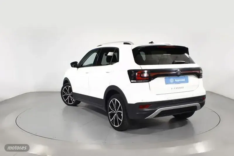 Usado VW T-Cross Sportline 110 CV (80 kW) 2022 Blanco SUV