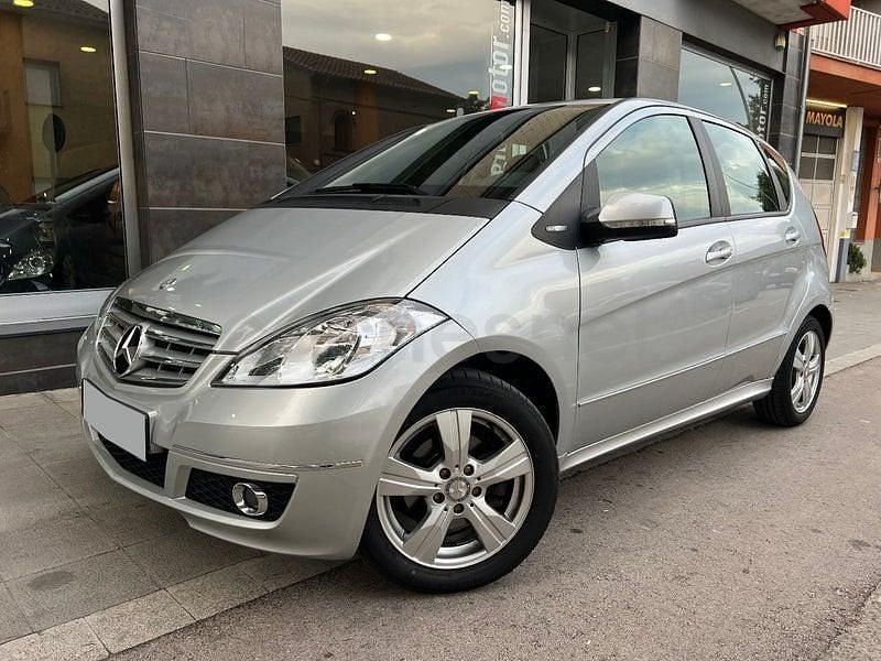Usado Mercedes A170 Avantgarde 116 CV (85 kW) 2009 Gris / plata Monovolumen