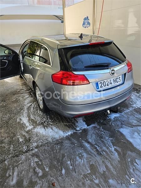 Gris / plata Usado 2011 Opel Insignia Cosmo Familiar | 5700 € (Precio justo) - Imagen 1/4
