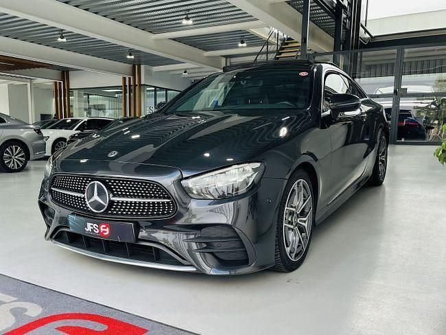 Usado Mercedes E220 AMG 194 CV (142 kW) 2021 Gris Coupe