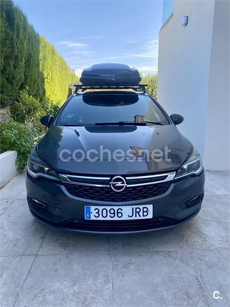 Gris / plata Usado 2016 Opel Astra Dynamic Berlina | 7500 € (Buen precio) - Imagen 1/4