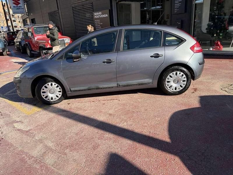 Usado Citroën C4 90 CV (66 kW) 2010 Gris Utilitario