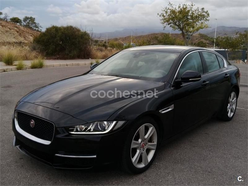 Negro Usado 2015 Jaguar XE Berlina | 12.999 € (Precio justo) - Imagen 1/4