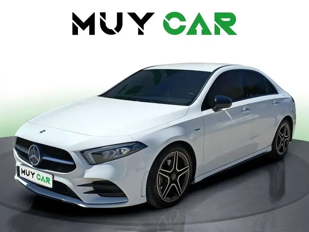 Usado Mercedes A180 116 CV (85 kW) 2021 Blanco Berlina