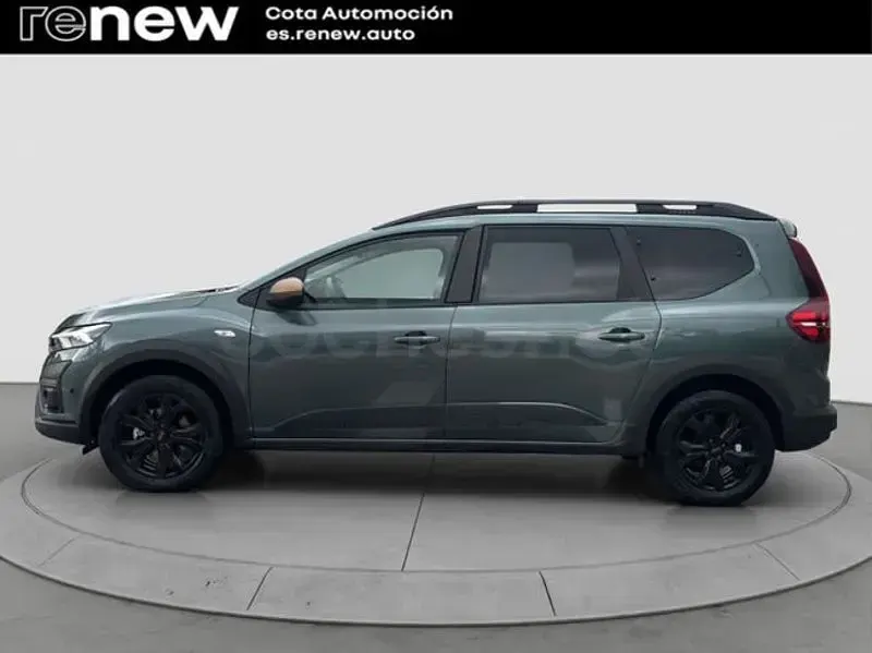 Usado Dacia Jogger Extreme 140 CV (102 kW) 2025 Verde Monovolumen