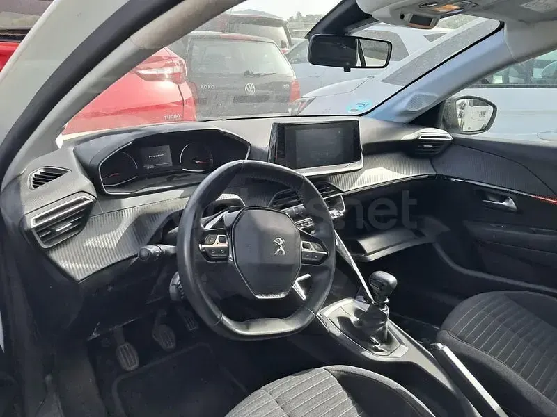 Usado Peugeot 208 Active 100 CV (73 kW) 2022 Blanco Utilitario