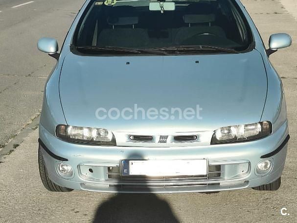 Usado Fiat Brava 103 CV (75 kW) 2001 Blanco Utilitario