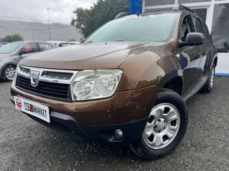 Marrón Usado 2011 Dacia Duster Lauréate SUV | 7290 € (Precio justo) - Imagen 1/4