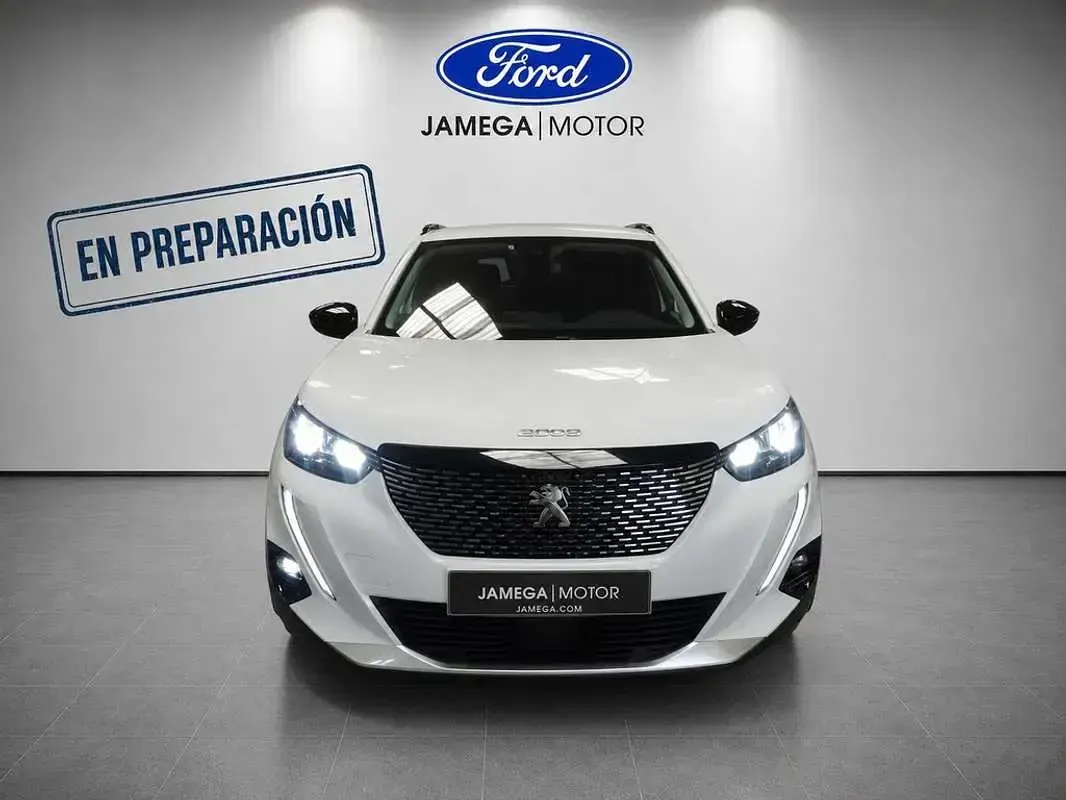 Usado Peugeot 2008 Allure 109 CV (80 kW) 2022 Blanco SUV