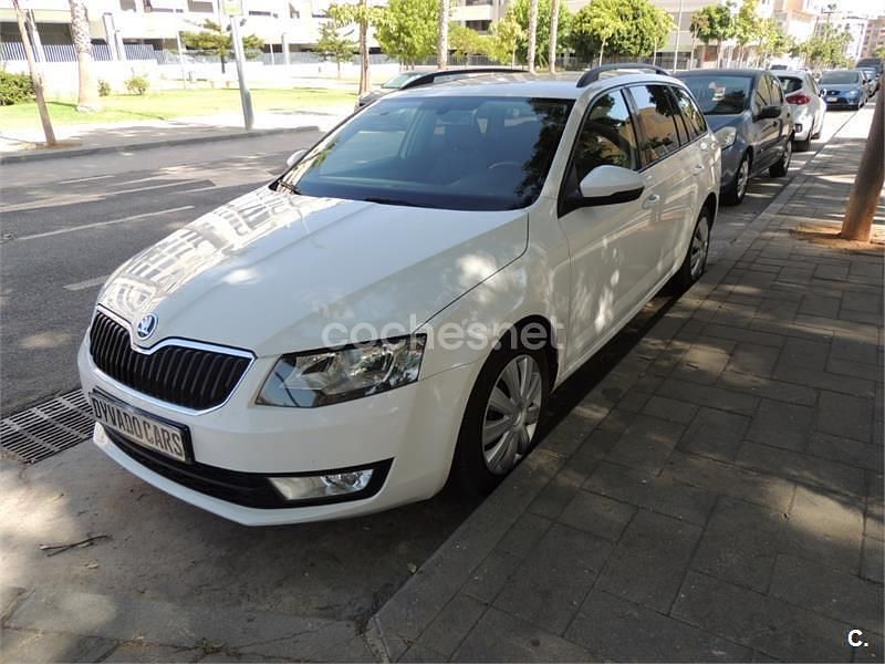 Blanco Usado 2016 Skoda Octavia Familiar | 10.000 € (Precio justo) - Imagen 1/4