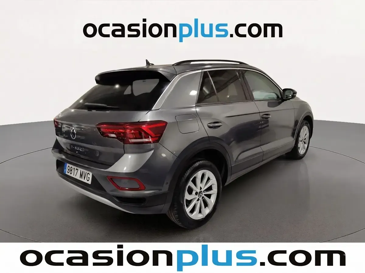 Usado VW T-Roc Life 116 CV (85 kW) 2024 Gris SUV