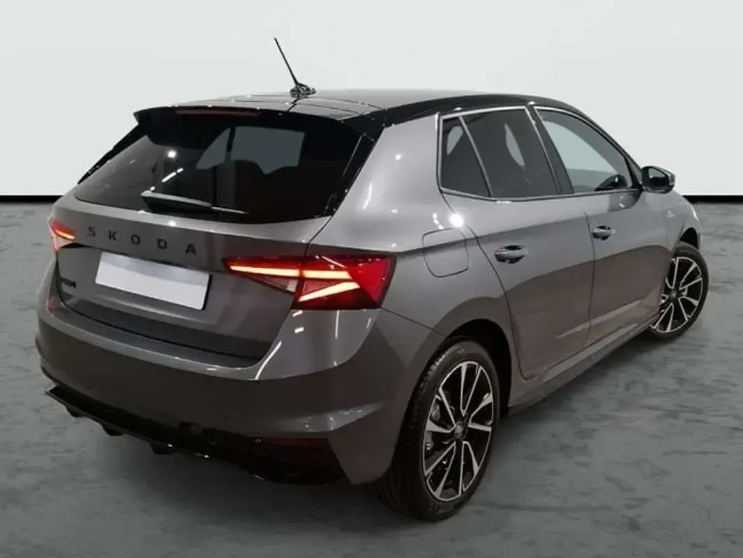 Usado Skoda Fabia Monte Carlo 116 CV (85 kW) 2026 Gris Utilitario