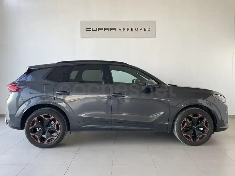 Usado Cupra Terramar 204 CV (150 kW) 2025 Gris / plata SUV