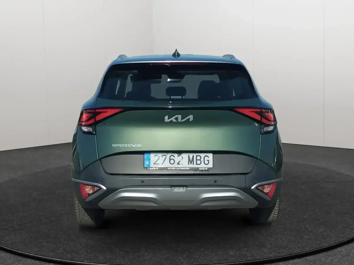 Usado Kia Sportage 150 CV (110 kW) 2022 Verde SUV