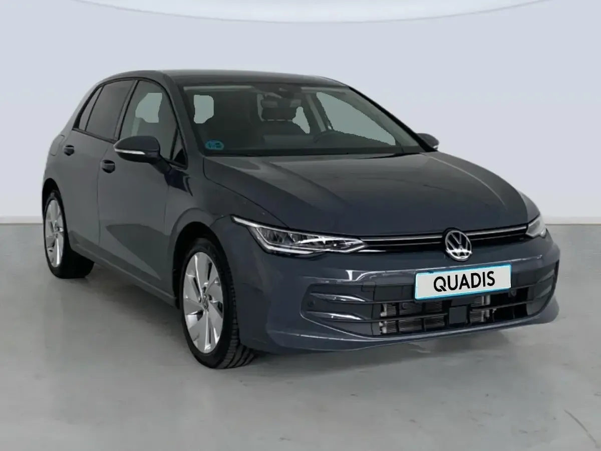Usado VW Golf VIII 116 CV (85 kW) 2025 Gris Berlina
