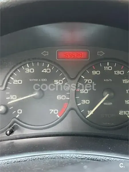 Usado Peugeot 206 75 CV (55 kW) 2006 Azul Berlina