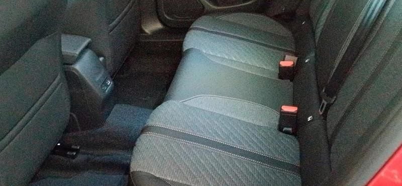 Nuevo Peugeot 2008 Allure 145 CV (106 kW) 2025 Rojo SUV