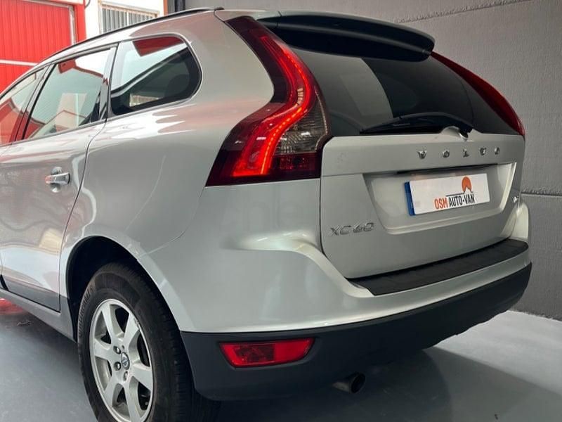 Usado Volvo XC60 Kinetic 136 CV (100 kW) 2013 Gris / plata SUV