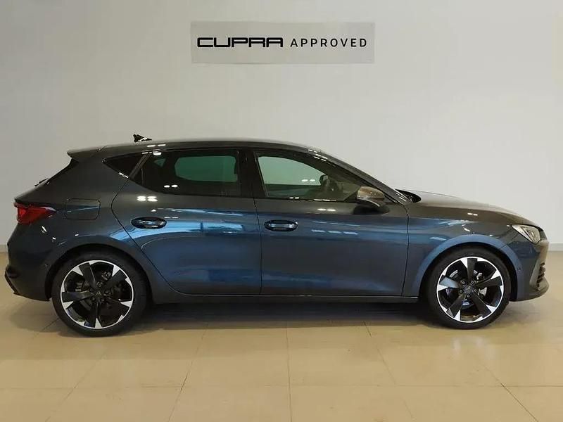 Begagnad Cupra Leon 150 HK (110 kW) 2024 Grå Sedan