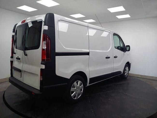 Usado Renault Trafic 95 CV (69 kW) 2018 Blanco Monovolumen
