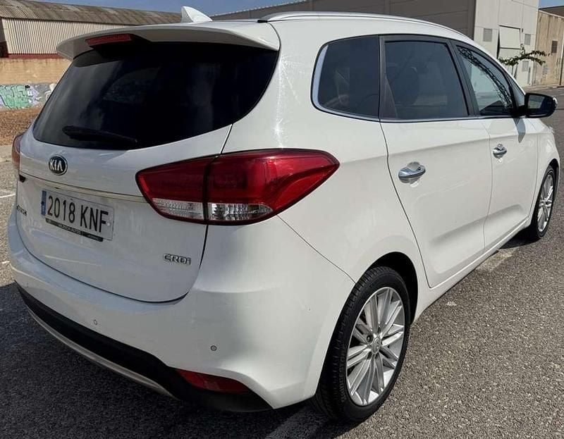 Usado Kia Carens 141 CV (103 kW) 2018 Blanco Monovolumen